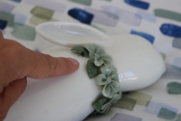 Lapin en porcelaine – Image 4