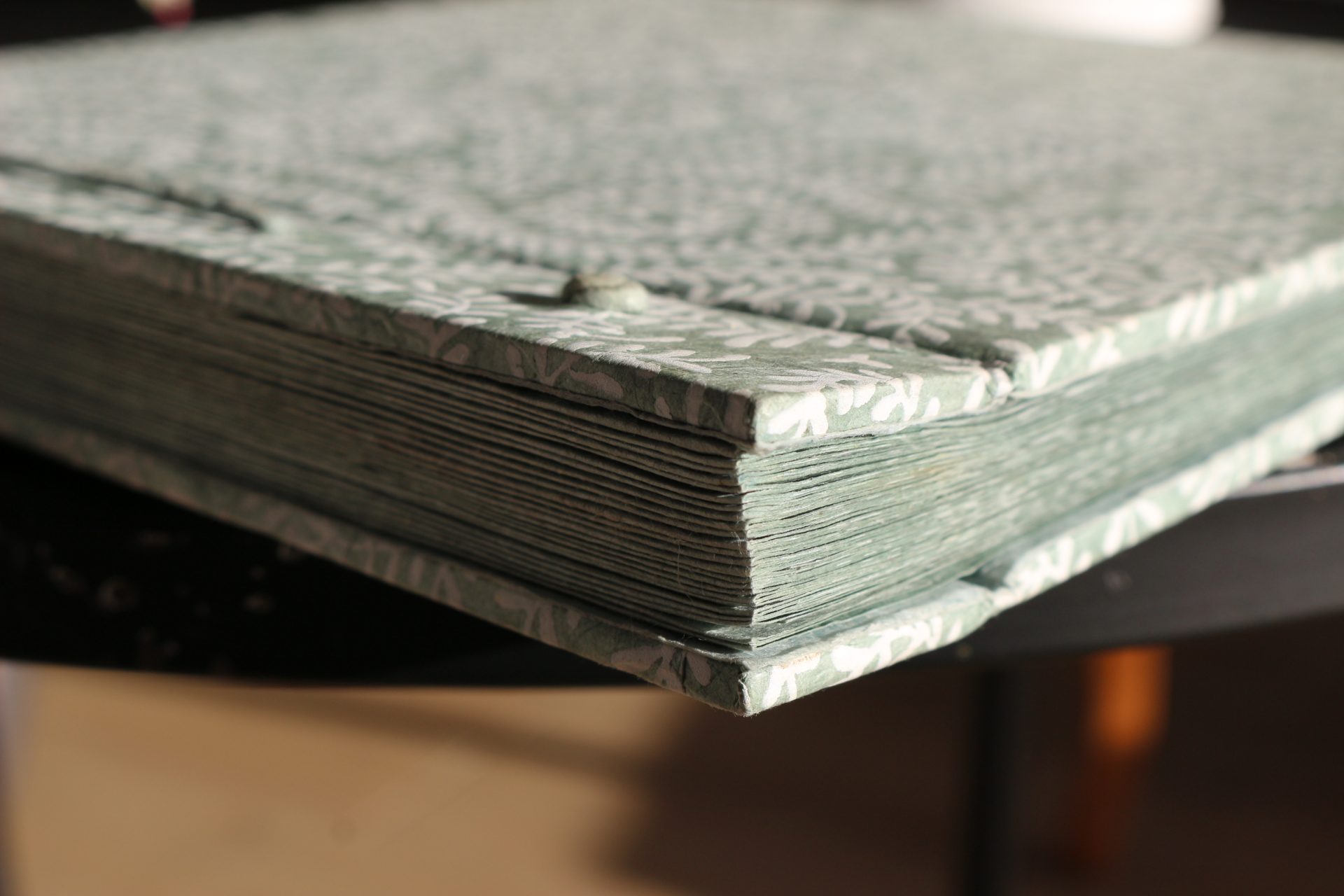 Album artisanal réalisé à partir de magnifiques papiers japonnais à remplir de vos meilleurs souvenirs