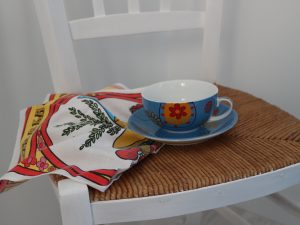 Tasse et soucoupe coordonnée