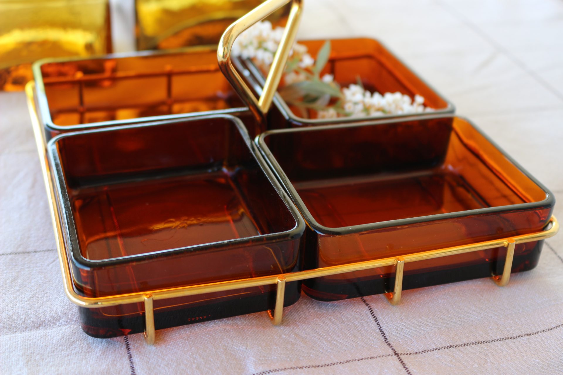 Serviteur vintage à quatre compartiments, verre fumé et métal