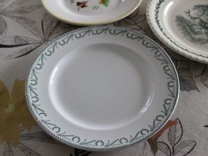 Assiette plate « Couronne »