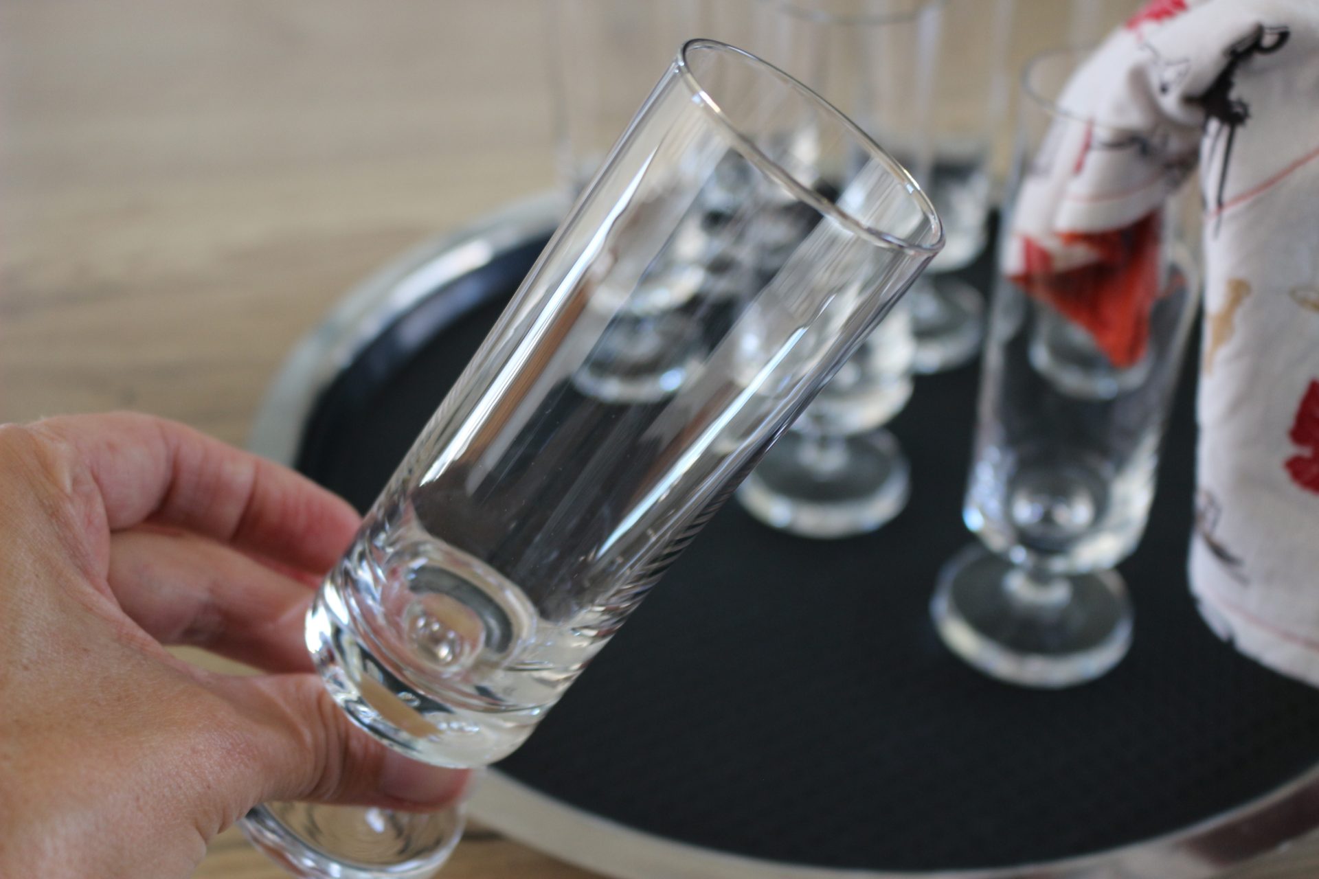 Lot de 7 flutes vintage droites &agrave; pied court