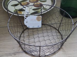 Panier grillagé