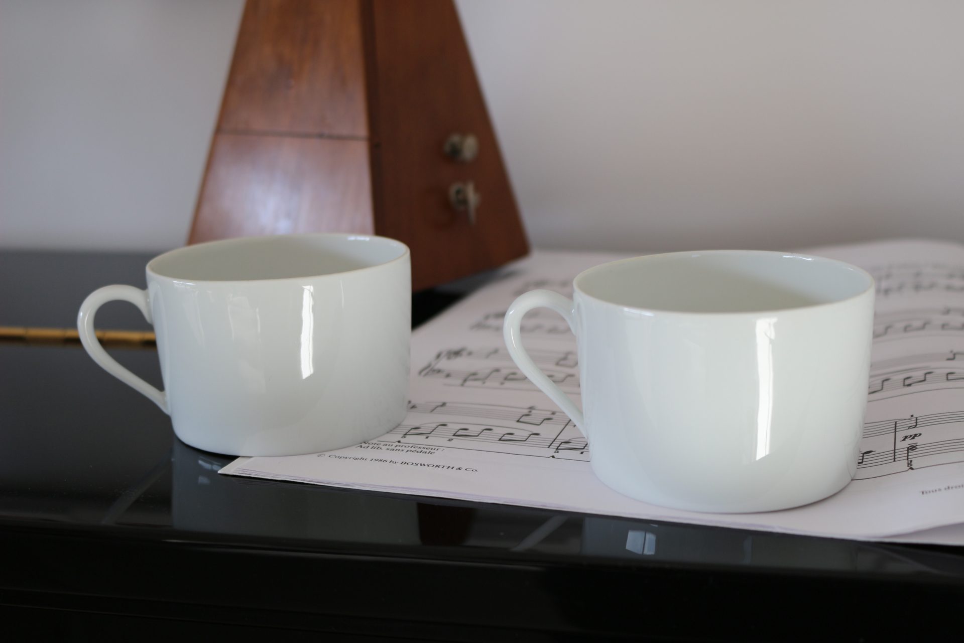 Lot de 6 tasses blanches à thé ou chocolat en porcelaine